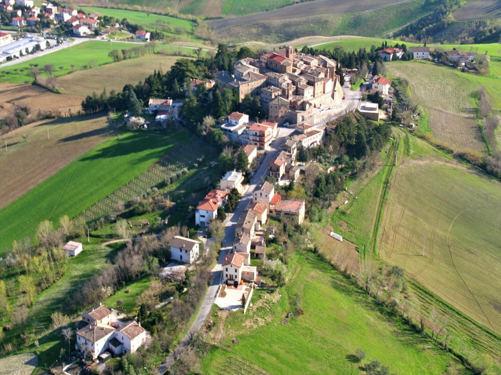 Nice Flat In Arcevia With Swimming Pool Esterno foto