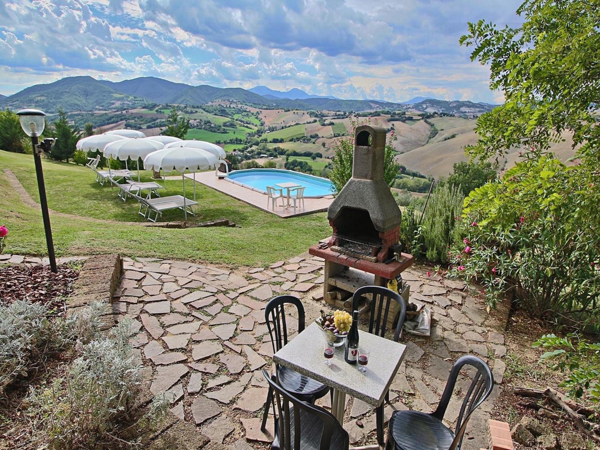 Nice Flat In Arcevia With Swimming Pool Esterno foto