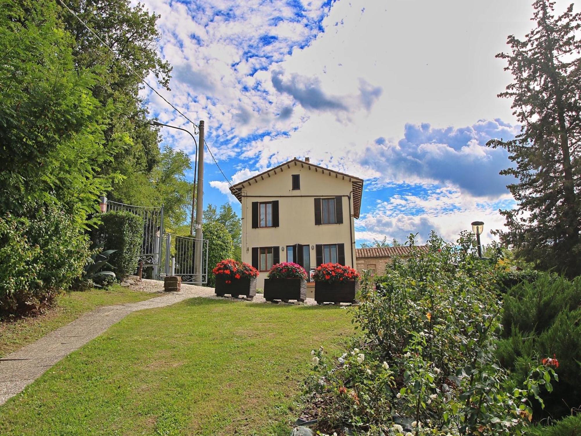 Nice Flat In Arcevia With Swimming Pool Esterno foto