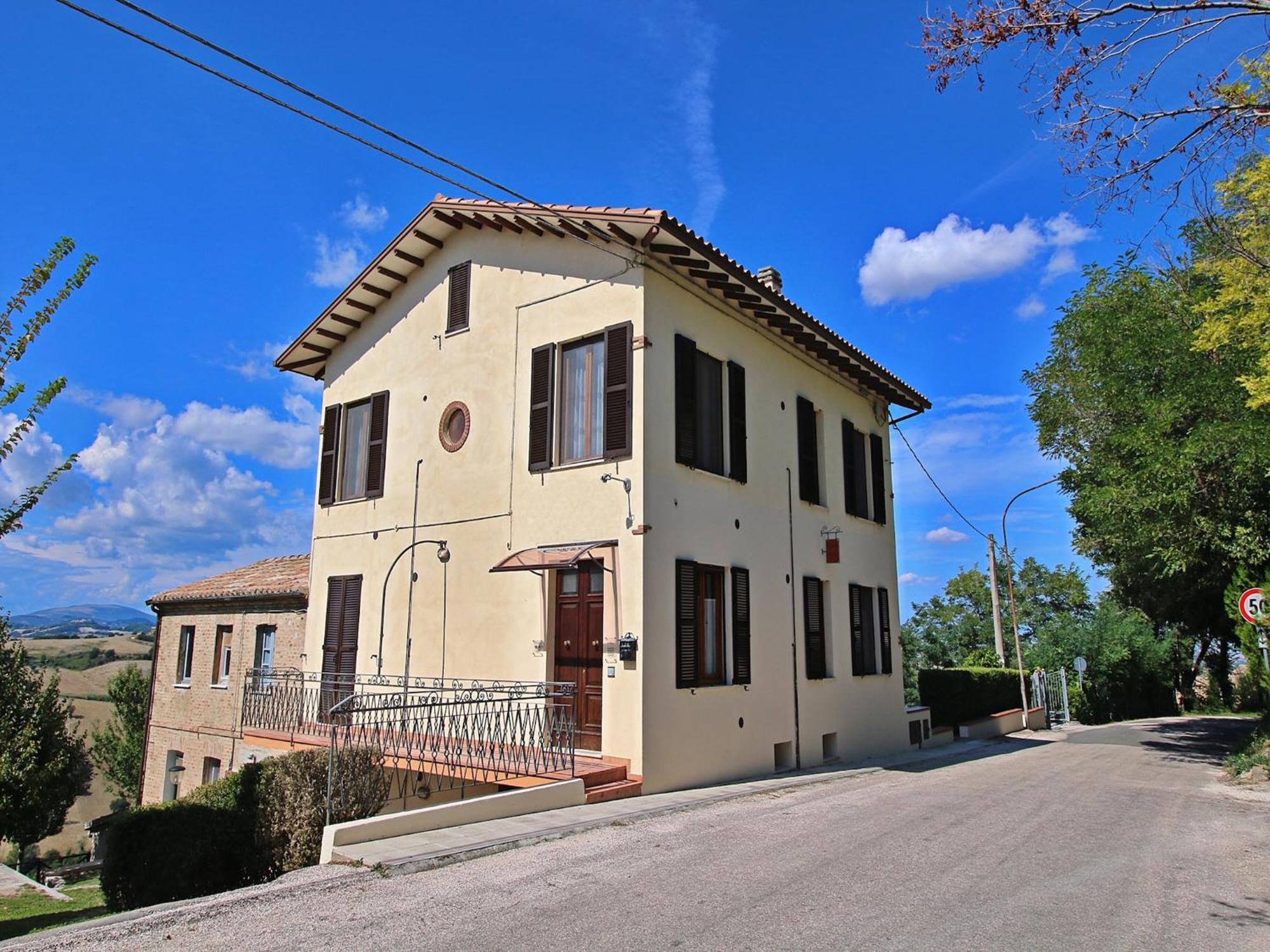 Nice Flat In Arcevia With Swimming Pool Esterno foto