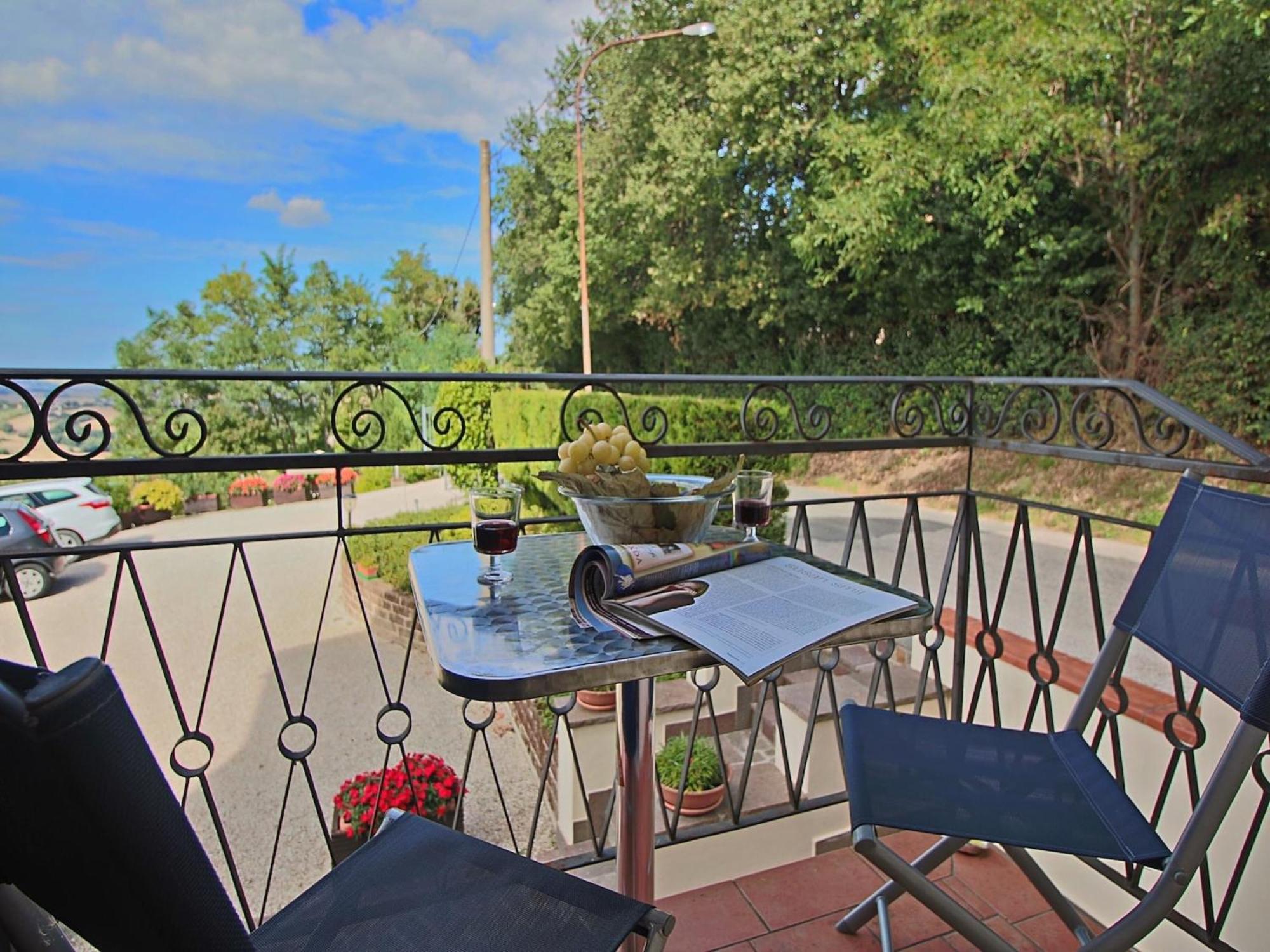 Nice Flat In Arcevia With Swimming Pool Esterno foto