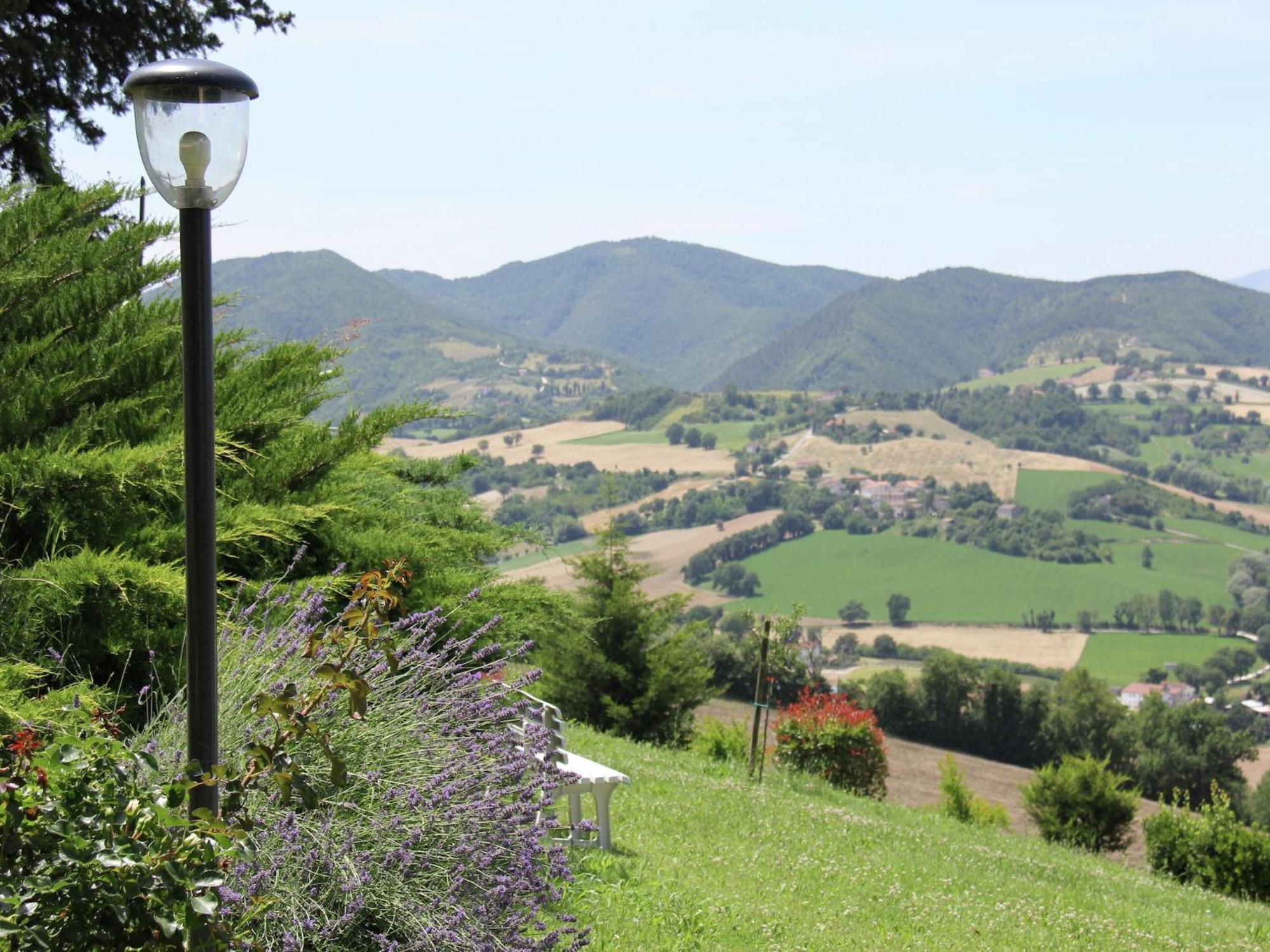 Nice Flat In Arcevia With Swimming Pool Esterno foto