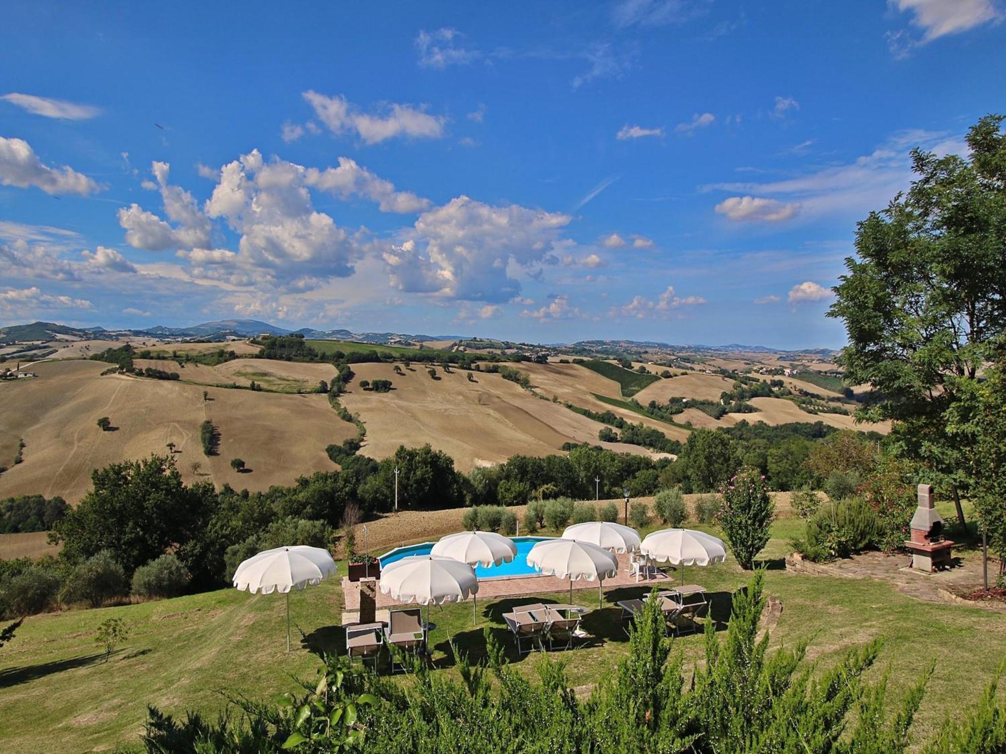 Nice Flat In Arcevia With Swimming Pool Esterno foto