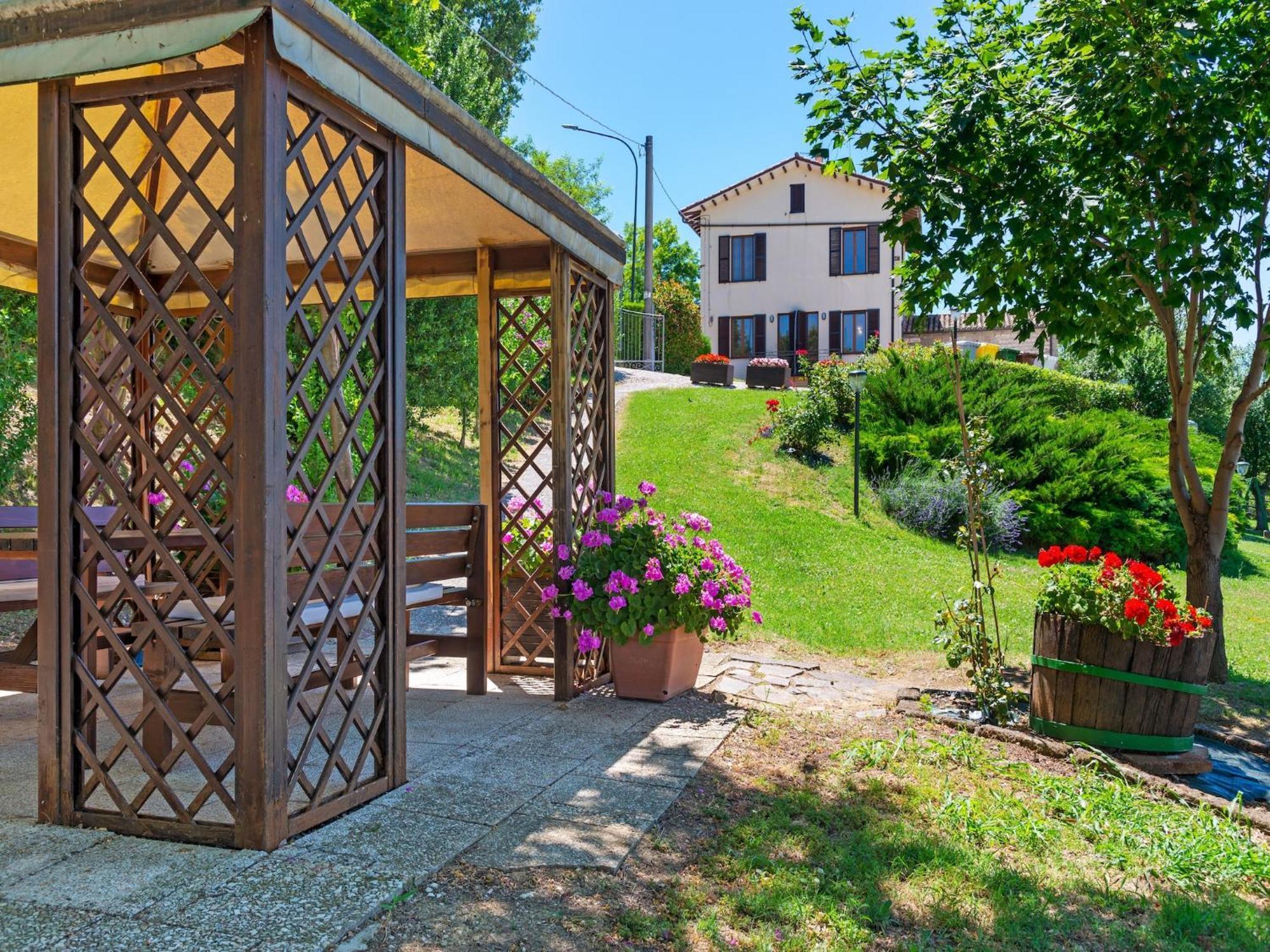 Nice Flat In Arcevia With Swimming Pool Esterno foto