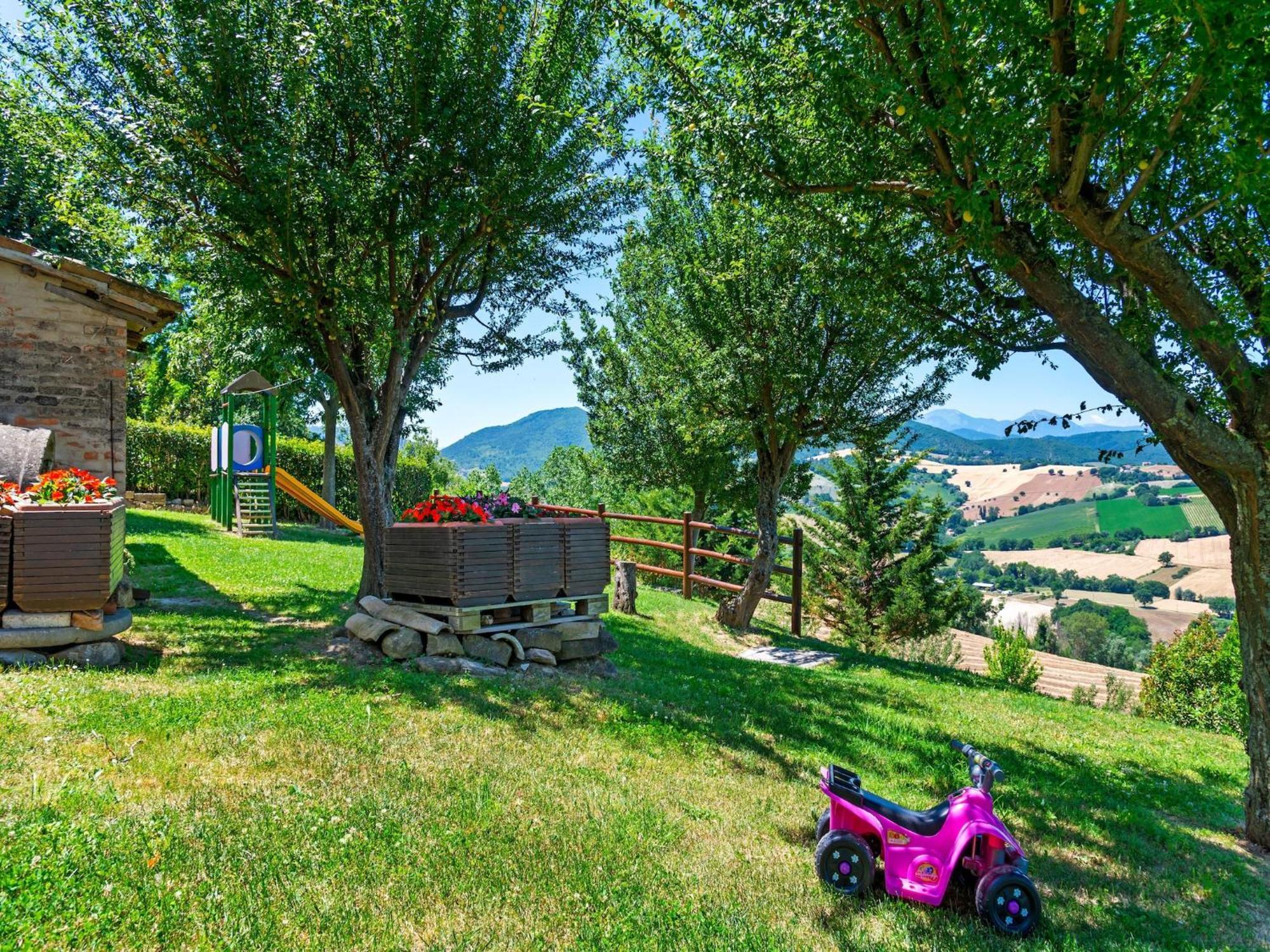 Nice Flat In Arcevia With Swimming Pool Esterno foto
